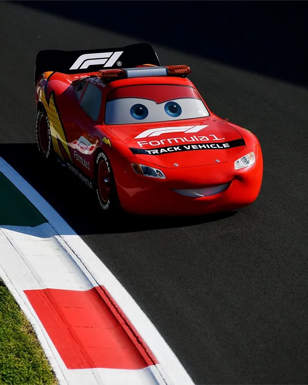 Lightning McQueen di sirkuit Monza