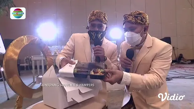 Akad Nikah Leslar Souvenir Hampers 