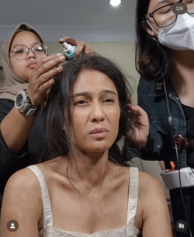 Behind The Scenes Of Dian Sastro As Dasiyah In The Netflix Series Gadis Kretek Still 5327