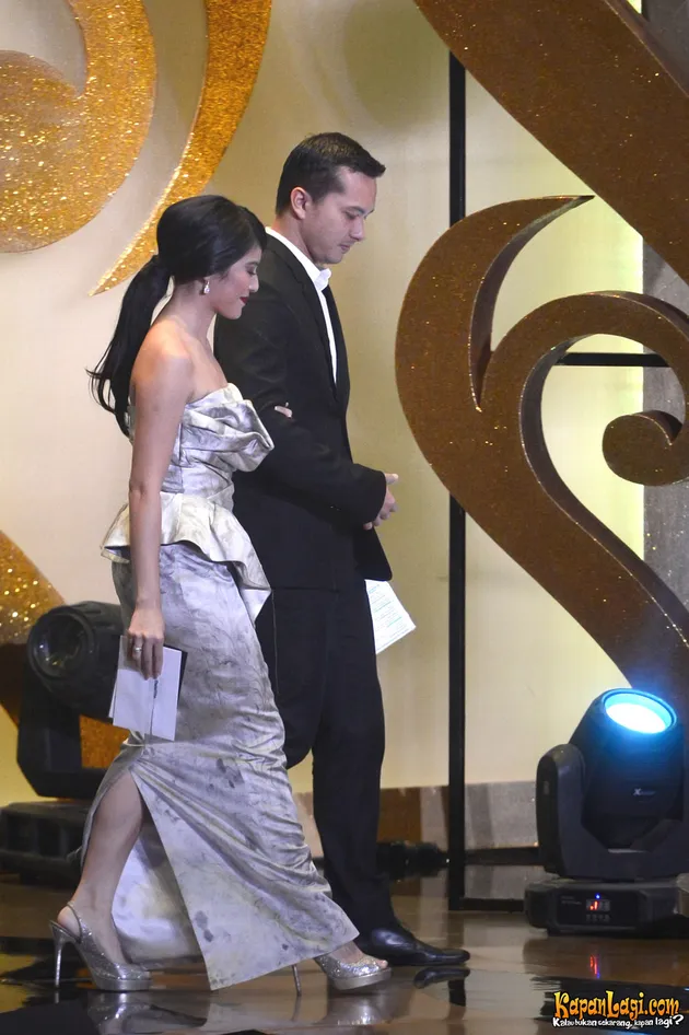 Dian Sastrowardoyo dan Nicholas Saputra