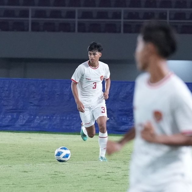 Portrait of Diego Failing to Pass the U-16 National Team Selection, Darius Sinathrya and Donna Agnesia Give Encouragement