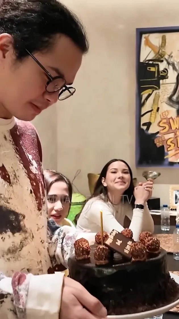 Potret Dinner Rayakan Ultah Al Ghazali