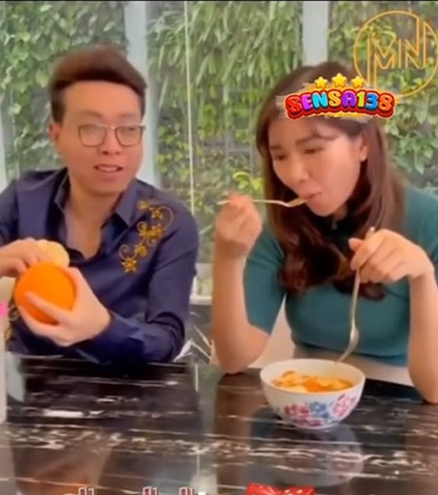 Portrait of Doctor Richard Lee Calls His Wife Eating Seblak Like Common People, Called Arrogant Netizens