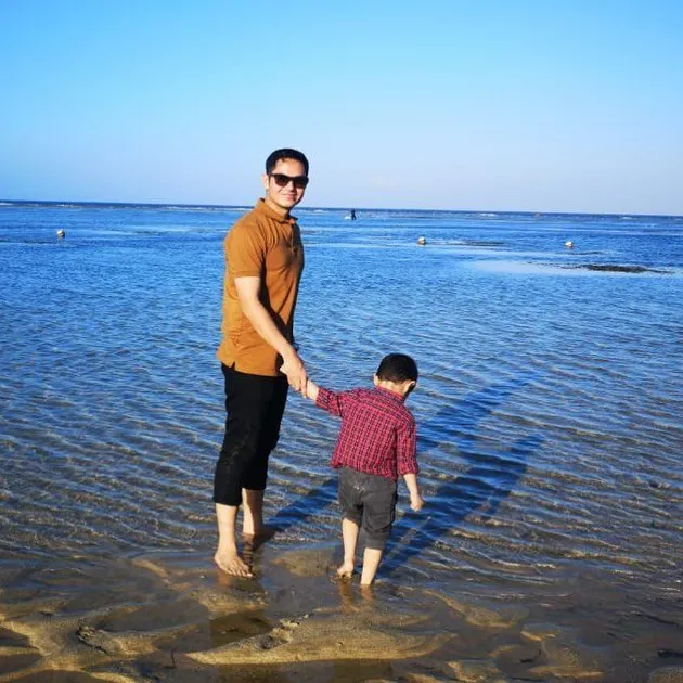 anak seleb, anak dude harlino