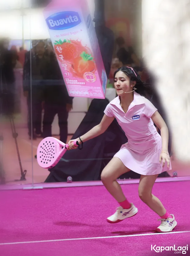 Raket &amp; outfit main Padel