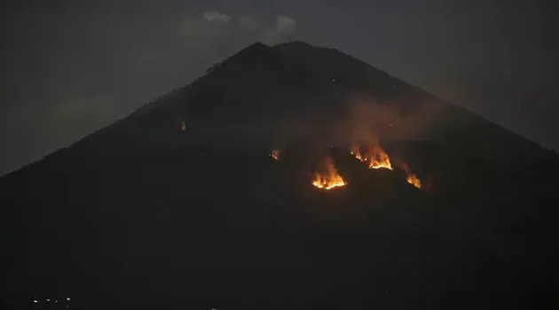 gunung agung, erupsi gunung agung