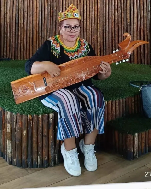 Eva Manurung ibunda Virgoun