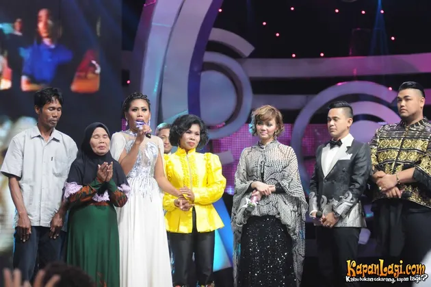 Potret Evi Masamba Jadi Juara D\&#039; Academy 2, Bahagia Penuh Haru!