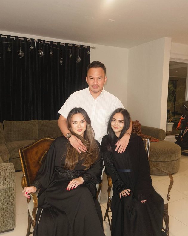 Portrait of Faisal Haris Celebrating Eid Together with Sarita Abdul Mukti and His Daughters, Greeting His Ex-Wife - Jennifer Dunn Not Invited