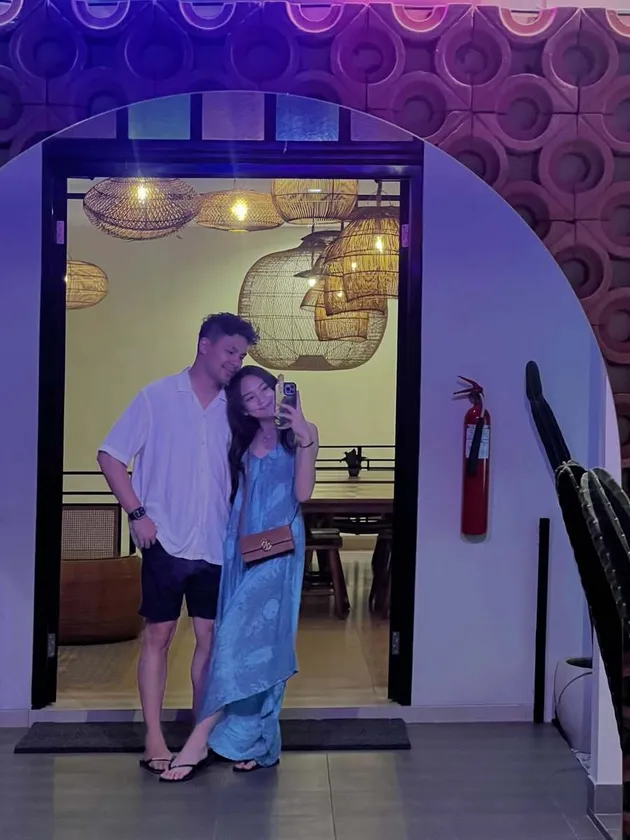 Fero Walandouw dan Kathleen Carolyne