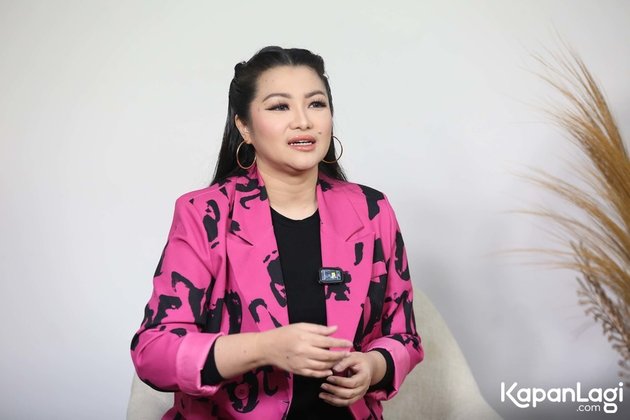 Portrait of Fitri Carlina Tells Her Career Journey, Initially Singing Pop - Initially Burdened by the Big Name of Her Brother