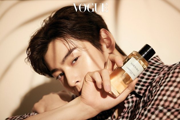 Vogue Korea December 2020  True beauty, Handsome korean actors, Cha eun woo