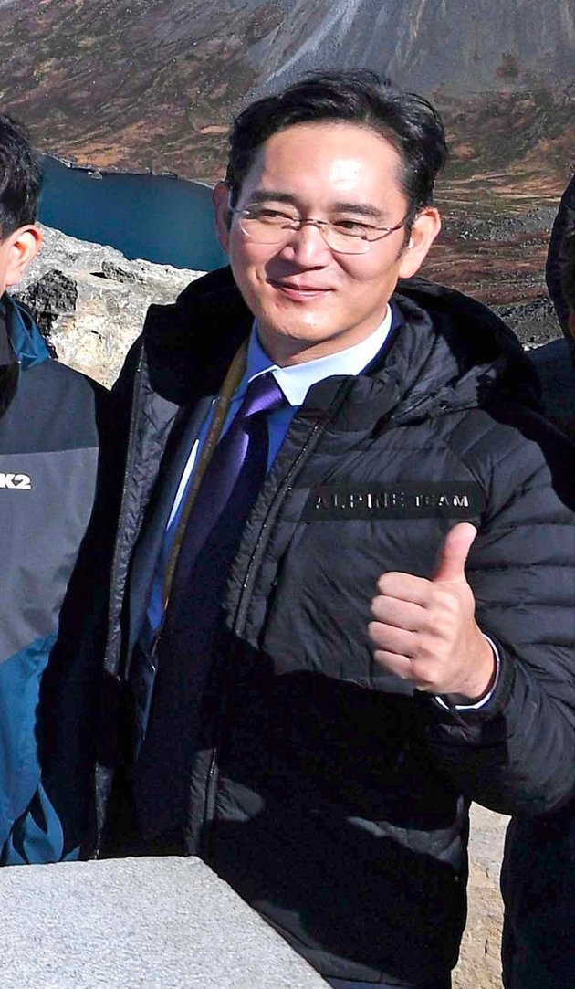 Portrait of Lee Jae Yong's Casual Fashion Style, One of the Richest People in Korea