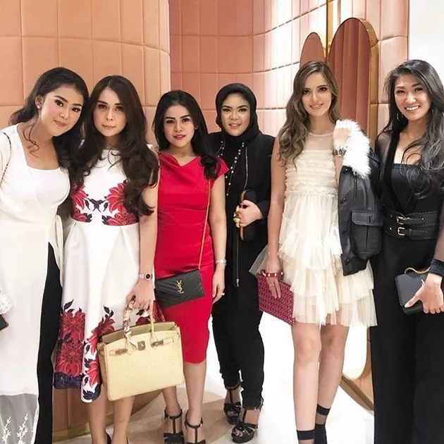 Nia Ramadhani - Red Valentino