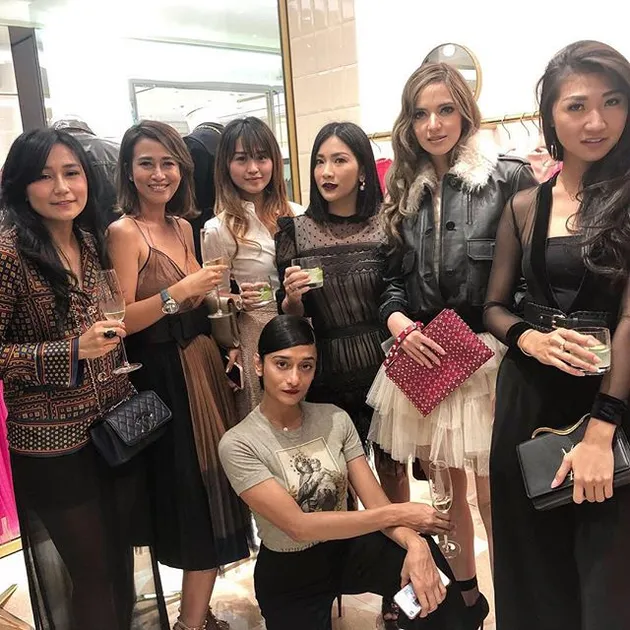 Nia Ramadhani - Red Valentino