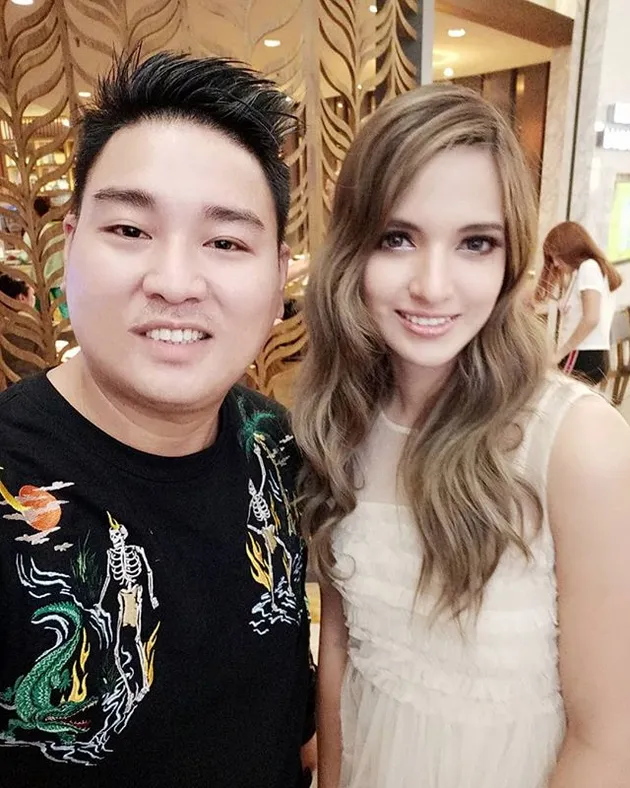 Nia Ramadhani - Red Valentino