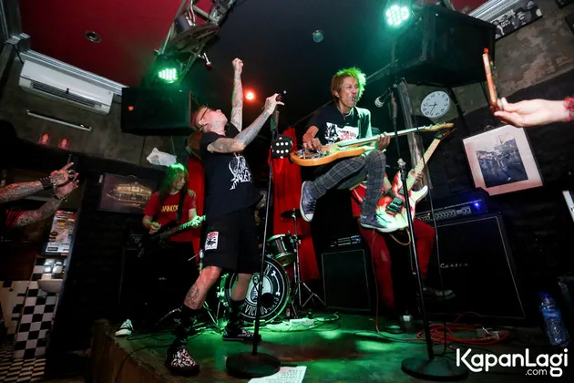 Glenn &amp; The Vicious Boys