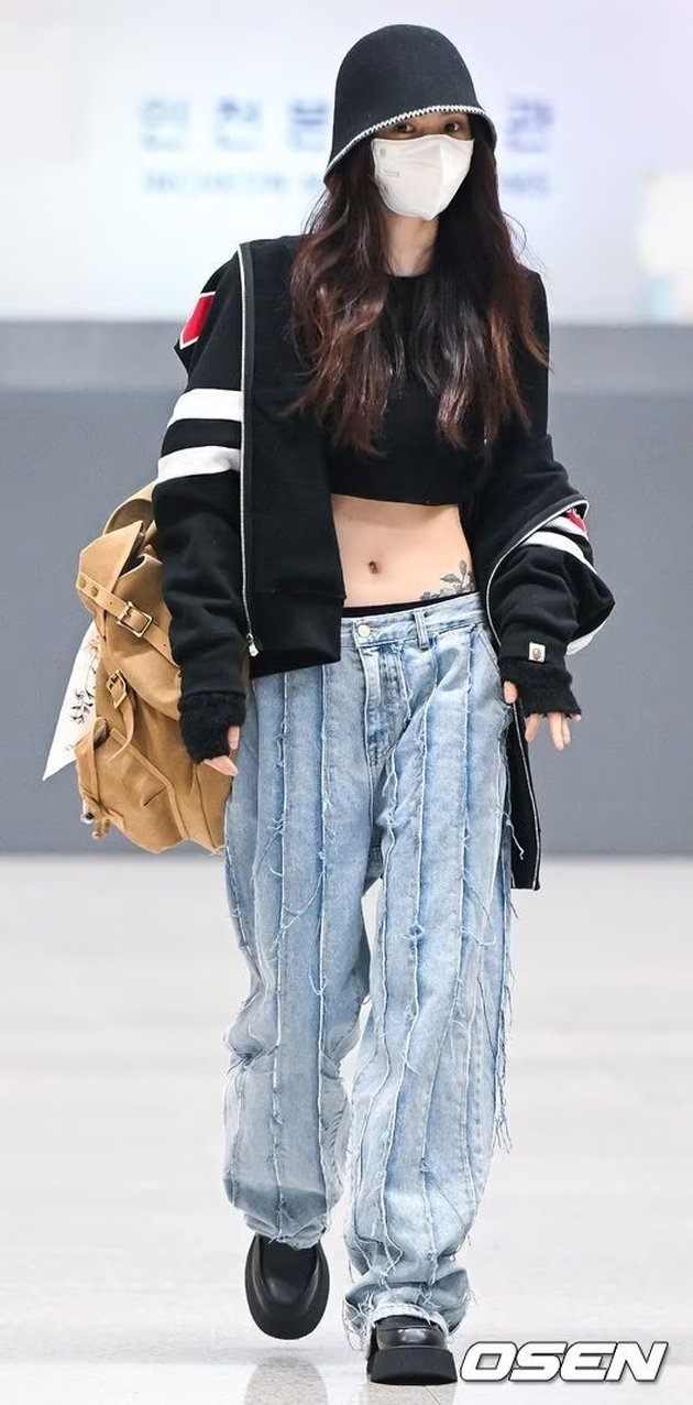 Han So Hee Shows Off Tattoo on Waist Again, Making Fans Excited ...