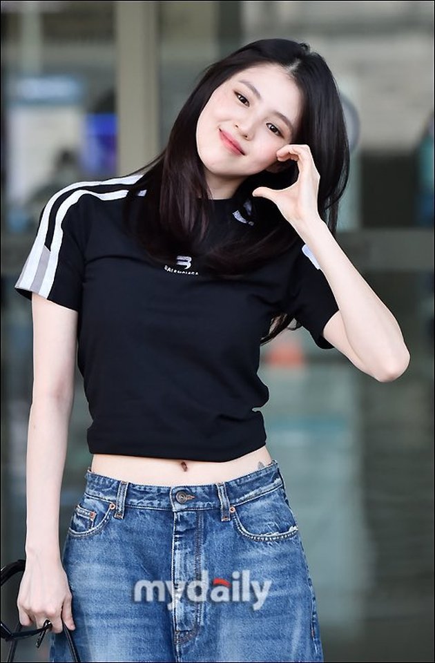 Portrait of Han So Hee Wearing a Crop Top to Show off Waist Tattoo, Rarely Shown - Hidden During Drama Filming
