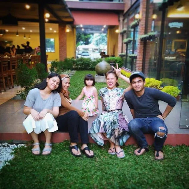 Marshanda dan Keluarga