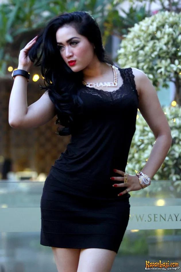 Syahrini KW