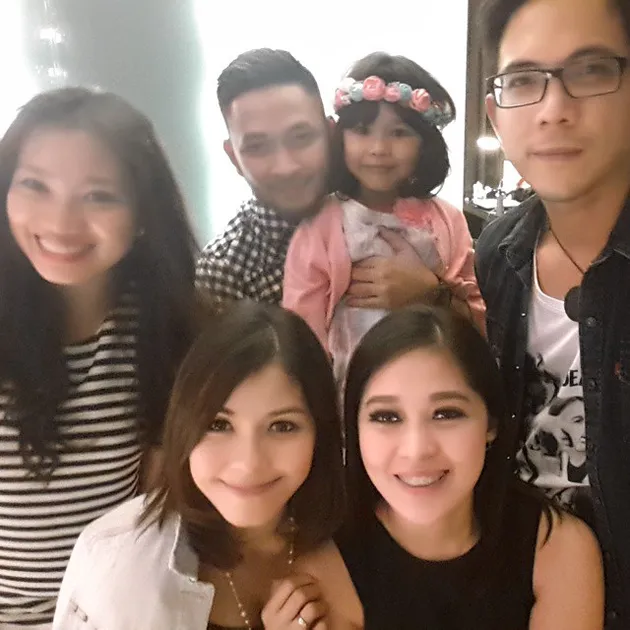 Gracia Indri - Metha Yunatria