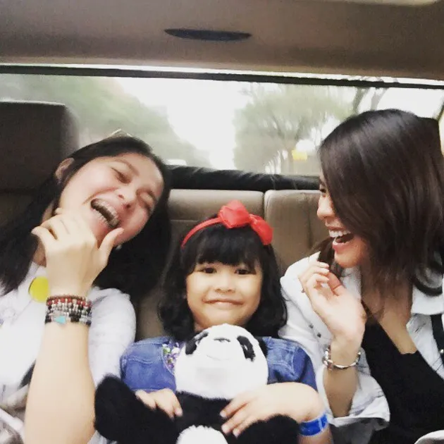 Gracia Indri - Metha Yunatria