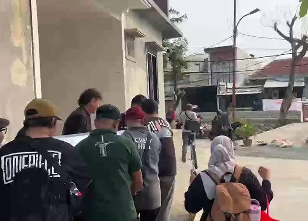pemindahan jenazah Temon