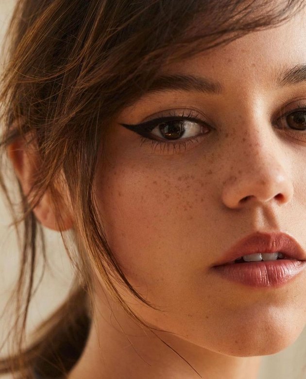 Portrait of Jenna Ortega Selected as Bella Swan's Actress in 'TWILIGHT' Remake