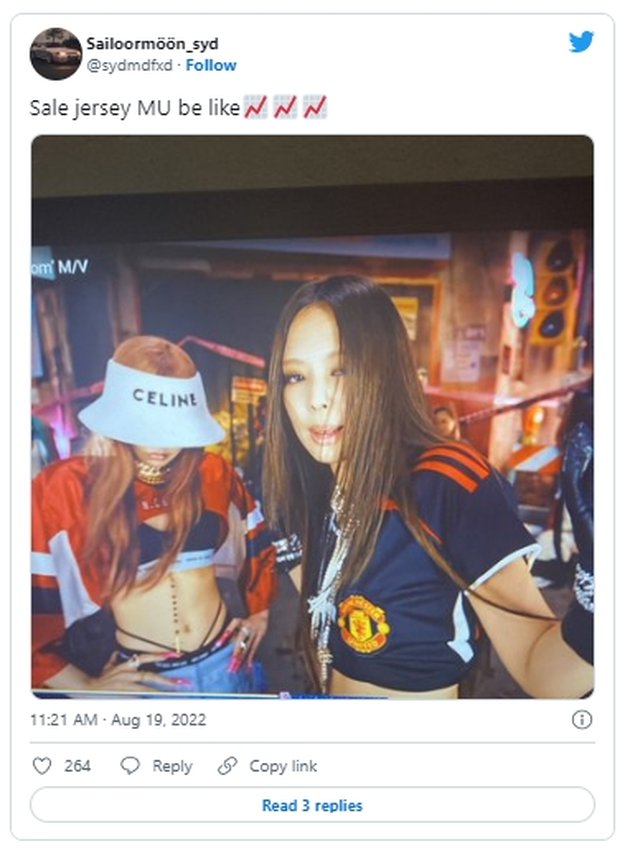 Portrait of Jennie BLACKPINK Wearing Manchester United Shirt in 'PINK VENOM' MV, Instantly Trending Shocks Football Fans!