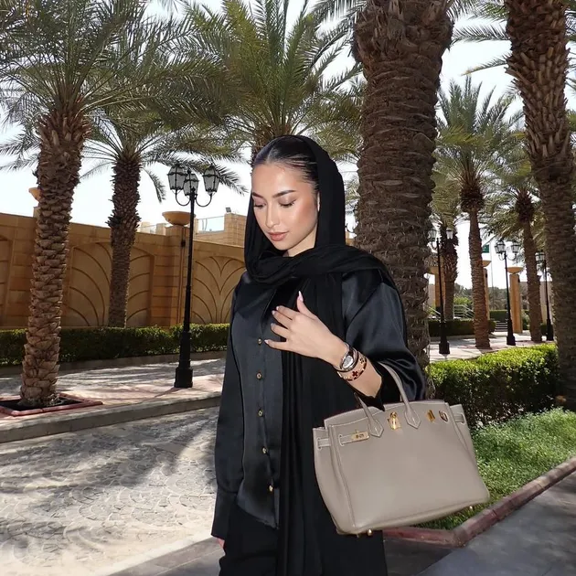 Jennifer Coppen foto cantik di arab