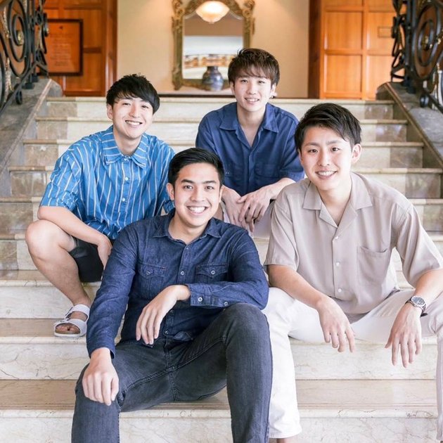 Portrait of Jeremy Polin and Waseda Boys, Friendship Across Different Countries for Smart Guys