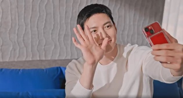 Portrait of Ji Chang Wook Looking Extremely Handsome While Shooting an Advertisement for Indonesian Bedsheets, Making People Dream