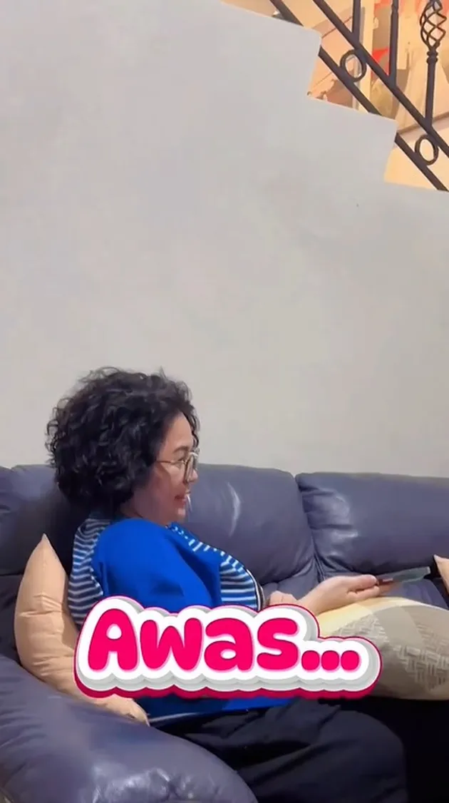 Potret Joy Tobing Nonton Bon Appetit, Your Majesty