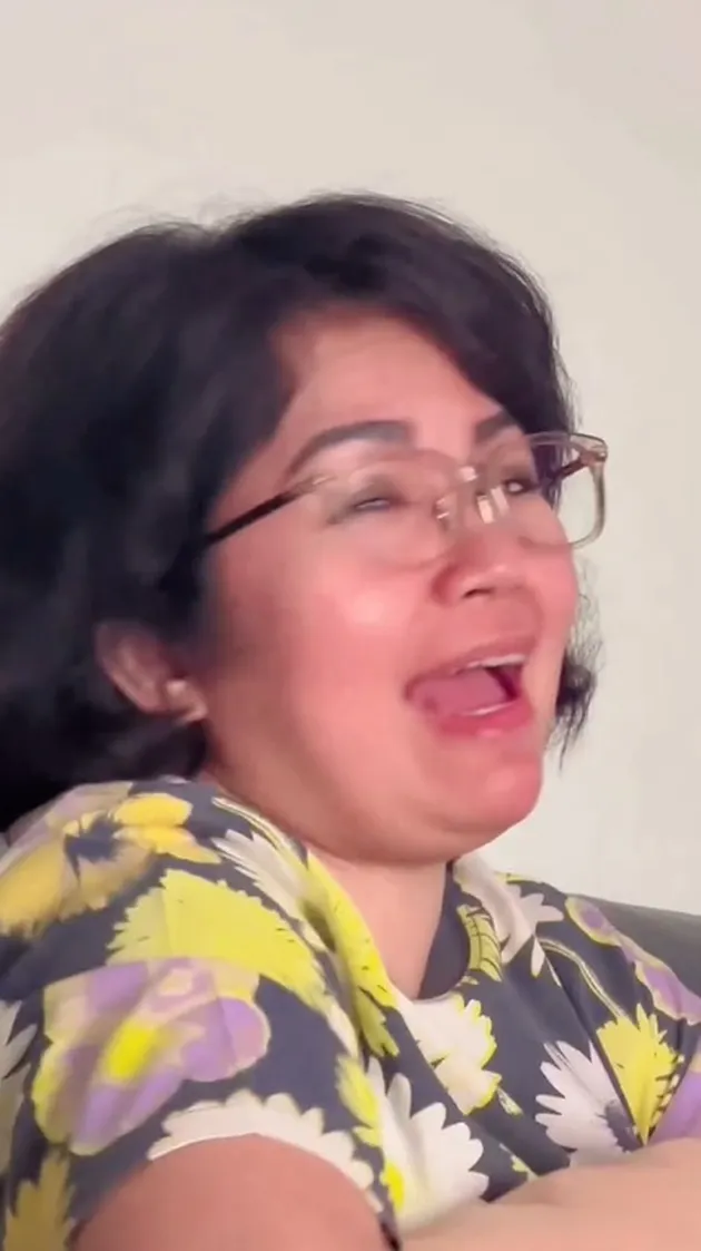 Potret Joy Tobing Nonton Bon Appetit, Your Majesty