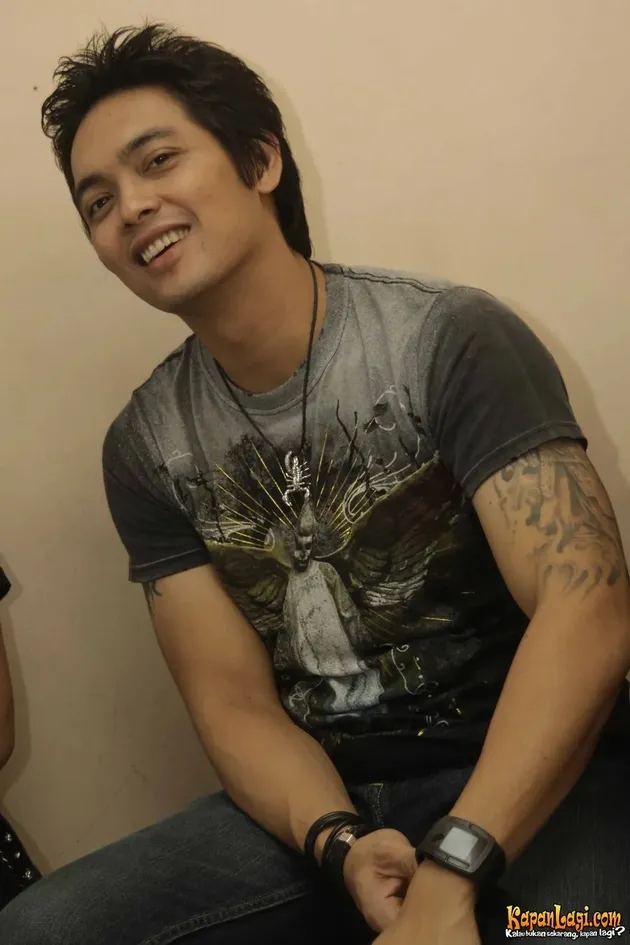 Donnie Sibarani tato saat muda