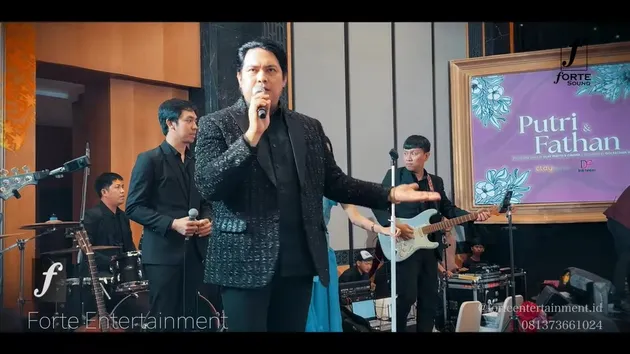 Donnie Sibarani nyanyi di nikahan