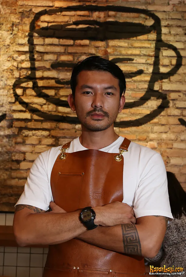 Rio Dewanto 