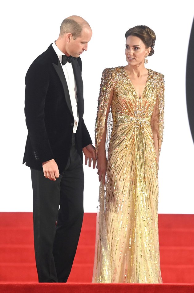 Portrait of Kate Middleton and Prince William on the Red Carpet Premiere of 'NO TIME TO DIE', The Princess is Praised as Beautiful by James Bond
