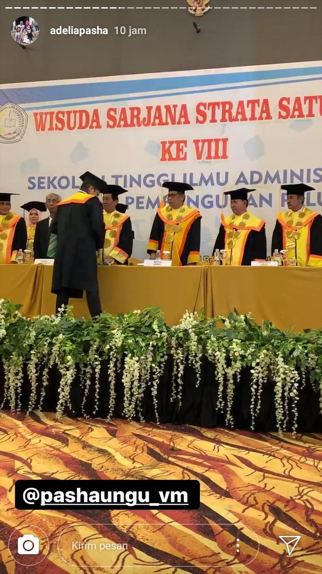 Portrait of Pasha Ungu's Happiness During Graduation, Suddenly Emotional When He Sings a Song to Comfort a Father Representing His Absent Child Due to Death During the Palu Earthquake
