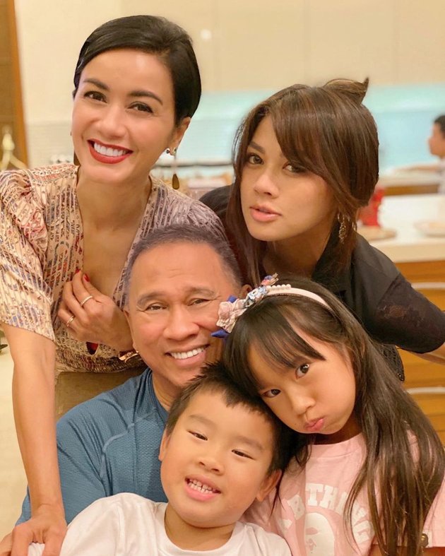 Portrait of Togetherness between Adinda Bakrie and her Stepmother Gaby Bakrie who Look the Same Age