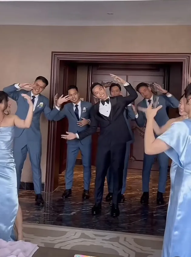 Potret Kebersamaan Shanju dan Jojo Bareng Groomsmen dan Bridesmaid