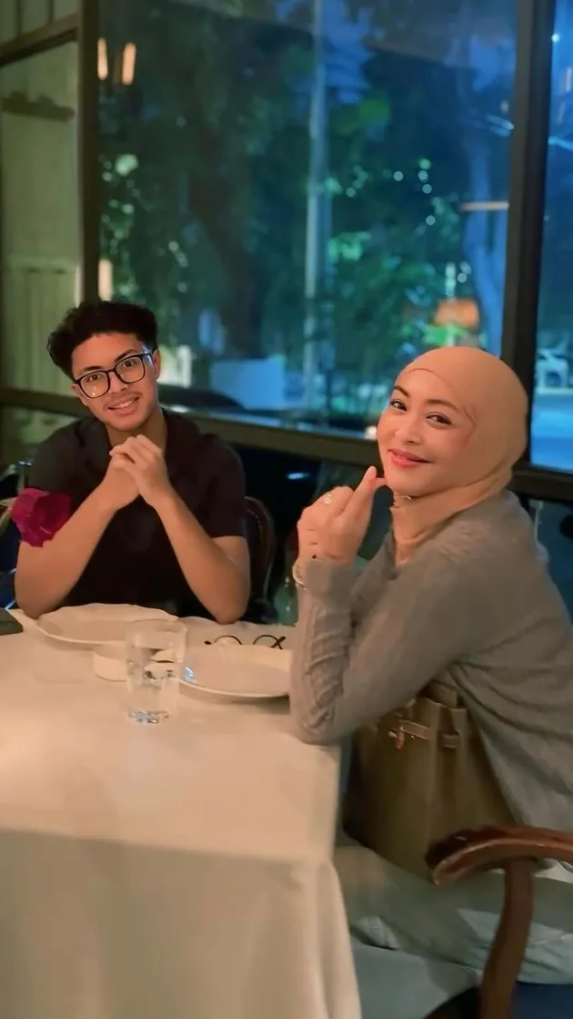 Angelina Sondakh dan Keanu Massaid