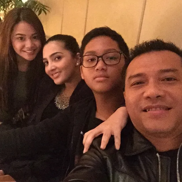 Keluarga Anang Ashanty
