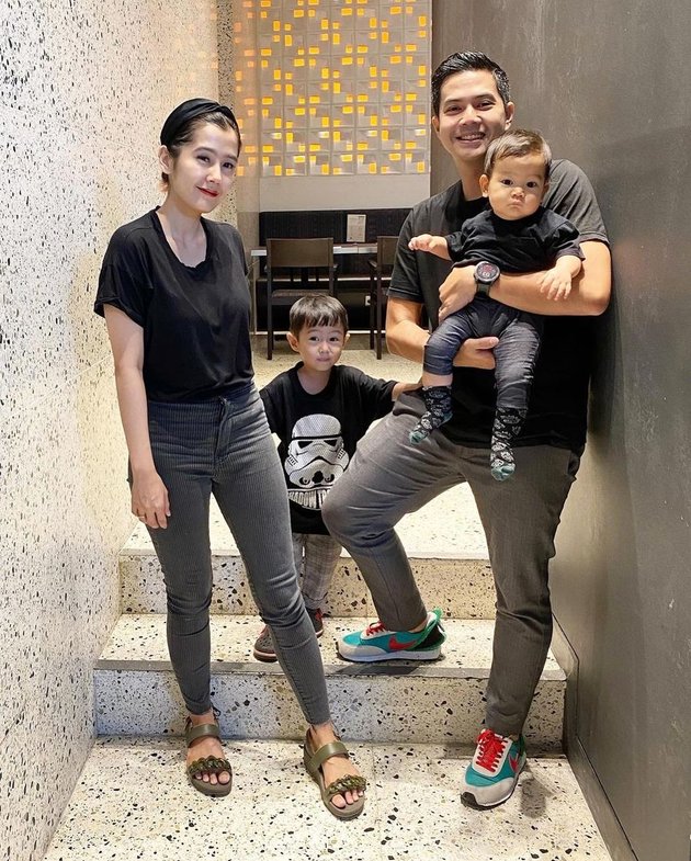 Portrait of Ardina Rasti and Arie Dwi Andhika's Happy and Harmonious Family, Their Two Children Become the Center of Attention: One Resembles Her Mother, One Resembles Her Father