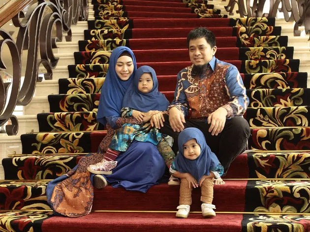 keluarga Oky Setiana Dewi