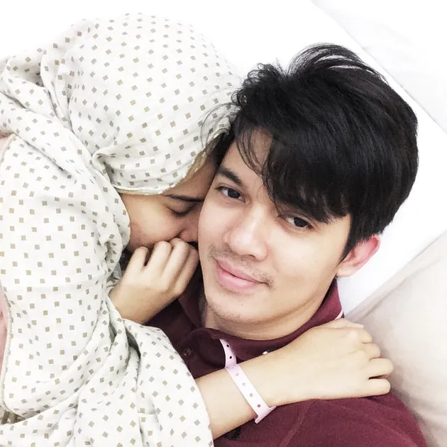 Irwansyah - Zaskia Sungkar