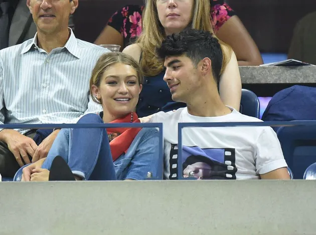 Joe Jonas &amp; Gigi Hadid