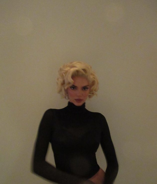Kendall Jenner's Portrait Celebrating Halloween as Marilyn Monroe, Instead Inviting Netizens' Anger