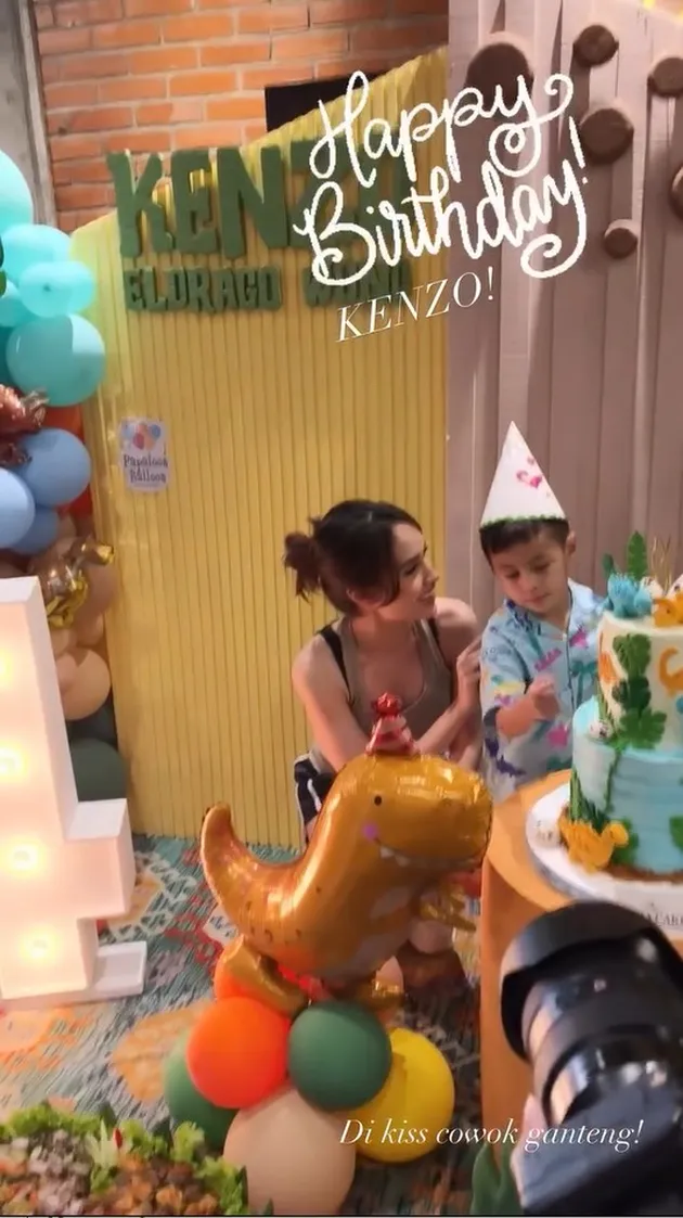 Cinta Laura dan Kenzo